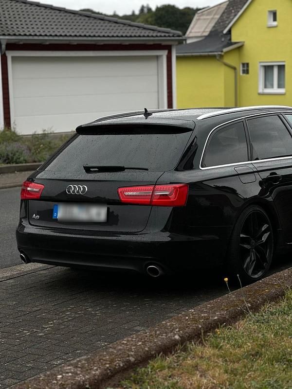 Schwarz Gebraucht 2012 Audi A6 S-Line Kombi | 11.950 € (Fairer Preis) - Bild 1/4