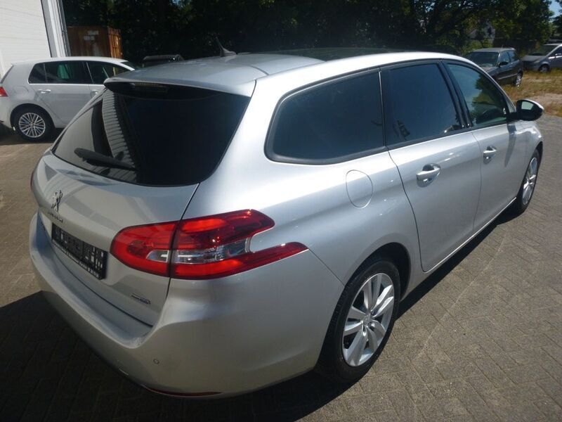 Gebraucht Peugeot 308 Business-Line 120 PS (88 kW) 2015 Grau metallic Kombi