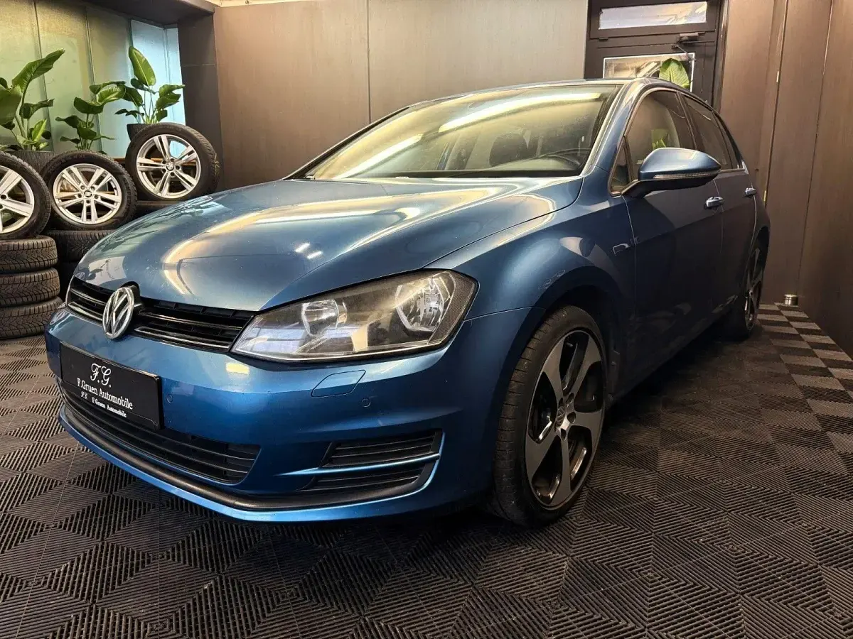 Gebraucht VW Golf VII Comfortline 150 PS (110 kW) 2014 Blau Limousine