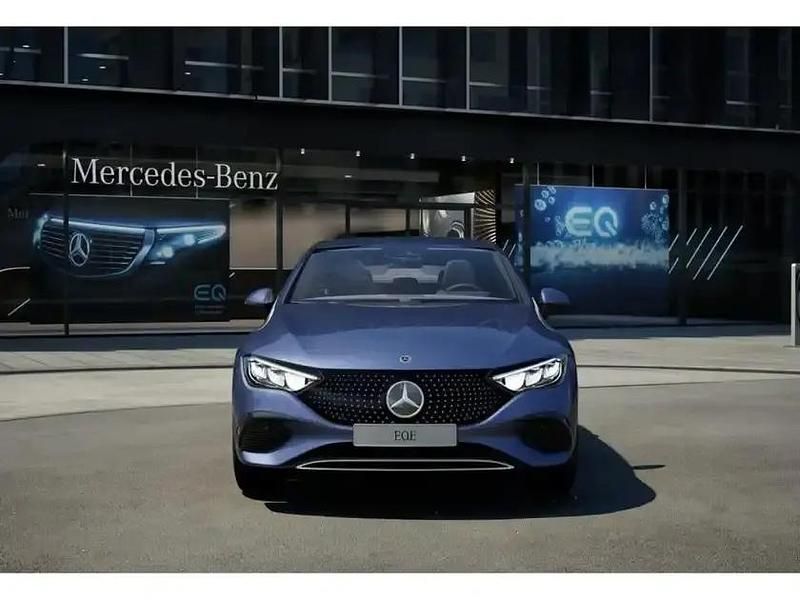 Gebraucht Mercedes EQE300 180 kW (245 PS) 2025 Blau sodalithblau Limousine