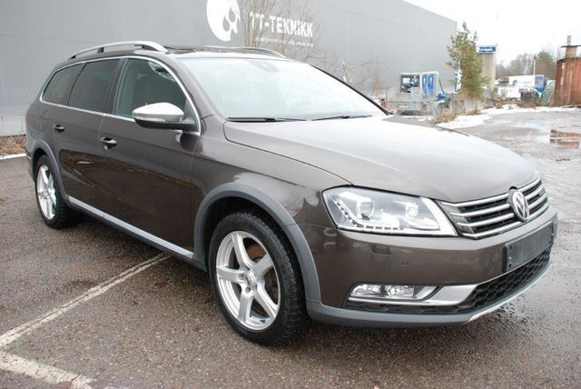 Braun metallic Gebraucht 2014 VW Passat Alltrack Exclusive Kombi | 17.980 € (Etwas zu teuer) - Bild 1/4