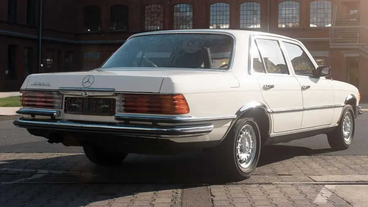 Gebraucht Mercedes S280 156 PS (114 kW) 1974 Weiß Limousine