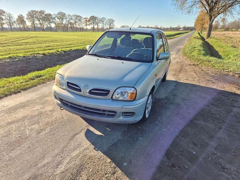 Grün Gebraucht 2001 Nissan Micra Limousine | 750 € (Fairer Preis) - Bild 1/4