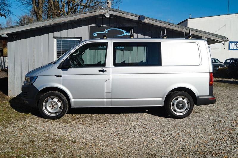 Gebraucht VW Transporter 204 PS (150 kW) 2018 Silber Van