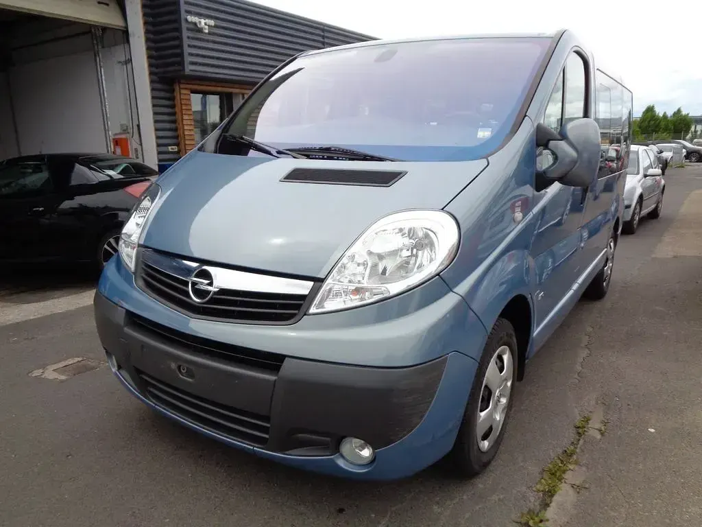 Gebraucht Opel Vivaro Cosmo 145 PS (106 kW) 2011 Blau Van / Kleinbus