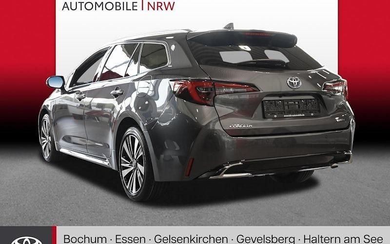 Neu Toyota Corolla 180 PS (132 kW) 2026 Grau Kombi