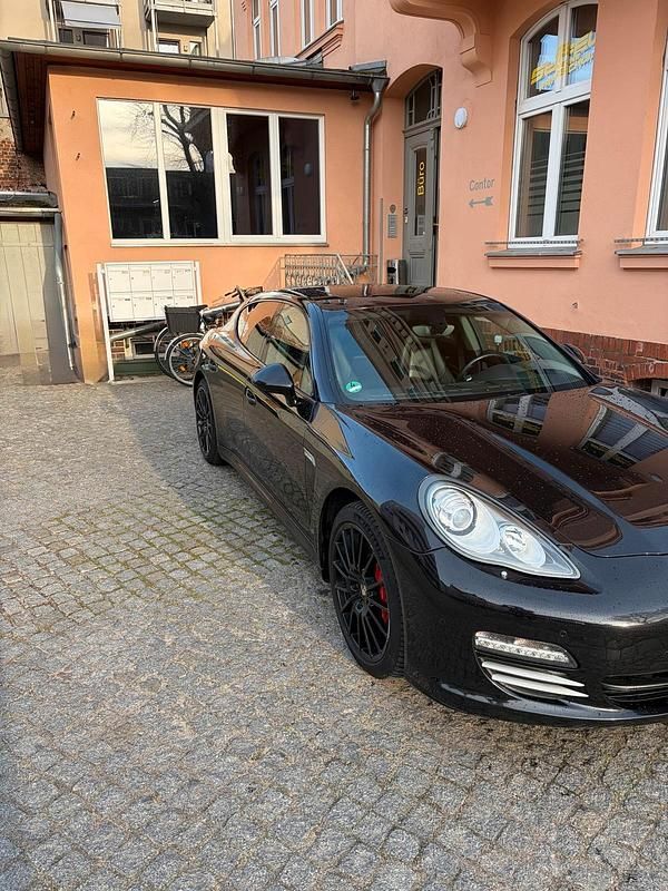 Gebraucht Porsche Panamera 299 PS (219 kW) 2011 Schwarz Kleinwagen