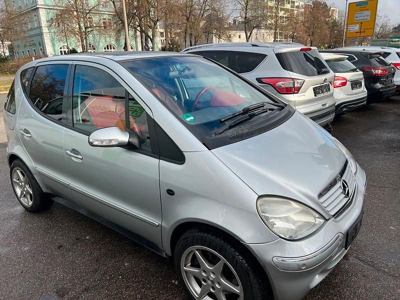 Grau Gebraucht 2003 Mercedes A190 Avantgarde Van / Kleinbus | 1.650 € (Guter Preis) - Bild 1/4