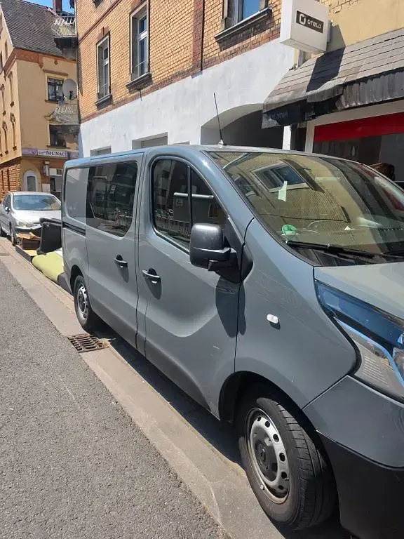 Gebraucht Renault Trafic 150 PS (110 kW) 2021 Grau Van / Kleinbus