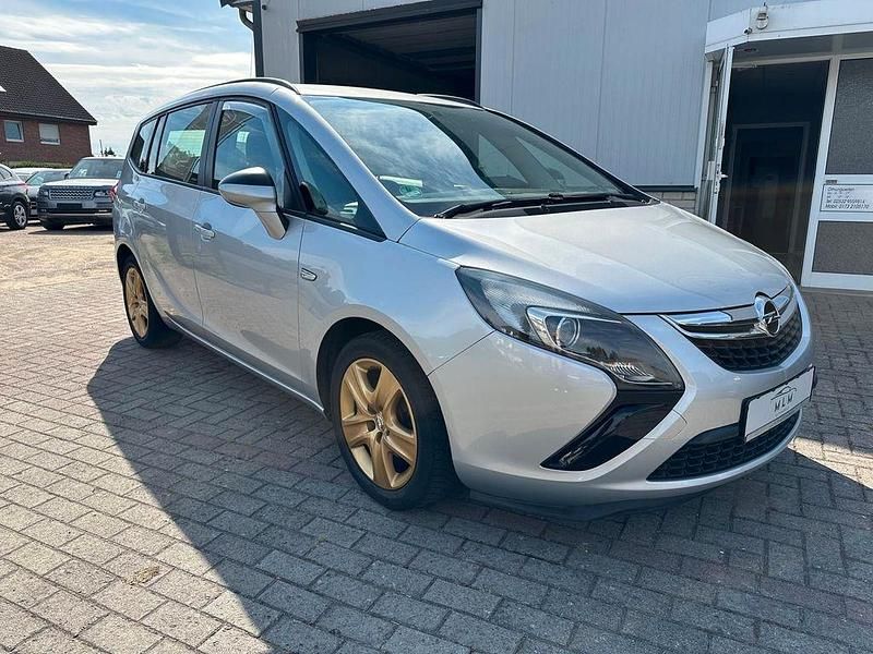 Silber Gebraucht 2013 Opel Zafira Tourer Edition Van / Kleinbus | 4.499 € (Guter Preis) - Bild 1/4