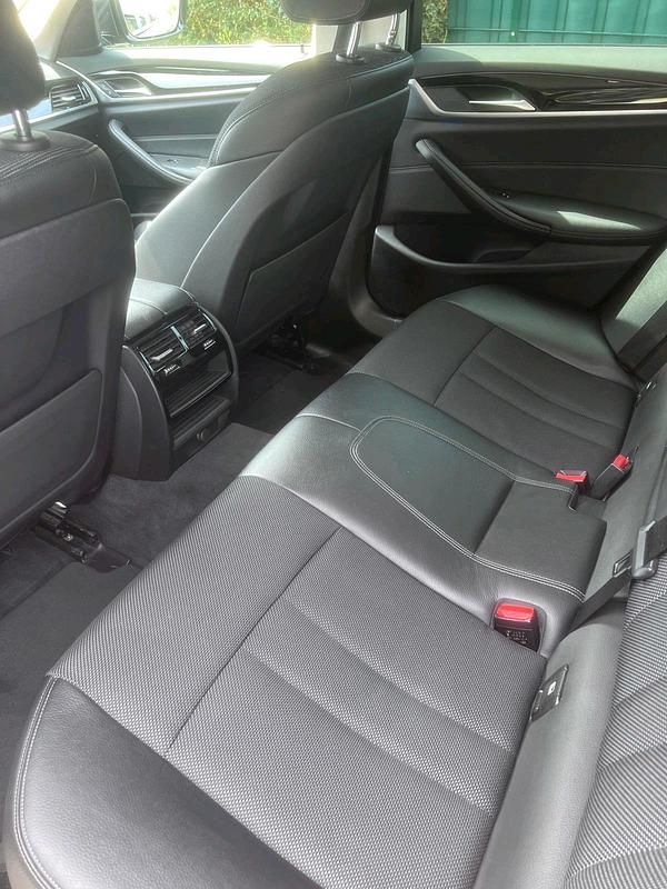 Gebraucht BMW 525 231 PS (169 kW) 2019 Schwarz Kombi