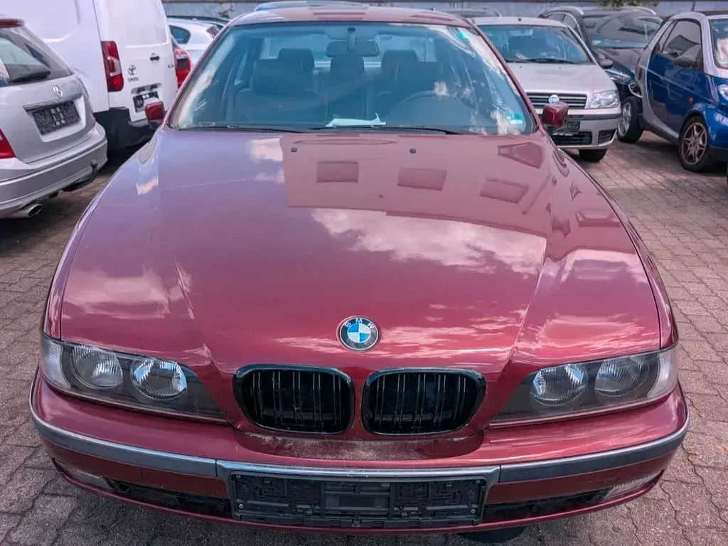 Gebraucht BMW 523 170 PS (125 kW) 1997 Rot Limousine