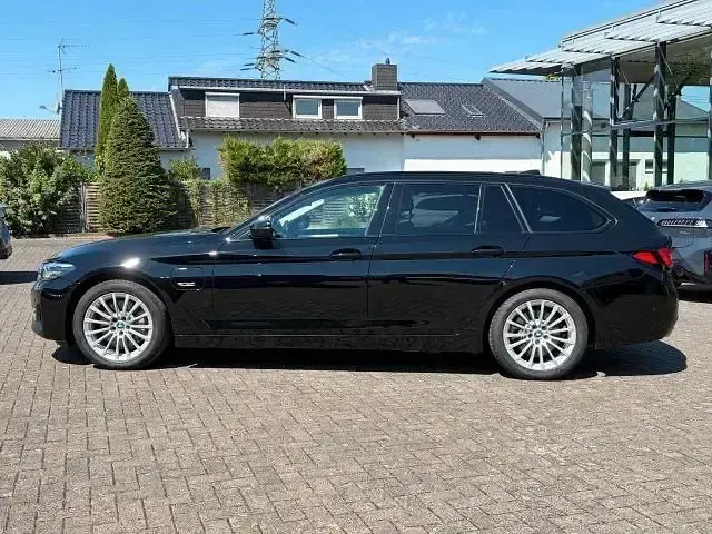 Gebraucht BMW 530e Shadowline 184 PS (135 kW) 2022 Schwarz ii Kombi