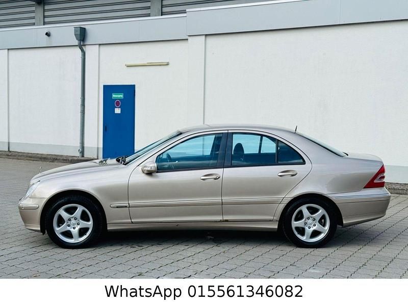 Gebraucht Mercedes C180 Avantgarde 129 PS (94 kW) 2001 Gold Limousine