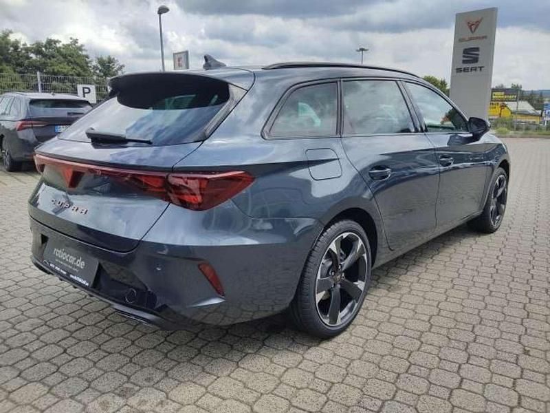 Neu Cupra Leon 150 PS (110 kW) 2025 Magnetic grau metallic Kombi