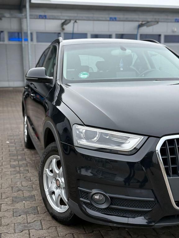 Schwarz Gebraucht 2013 Audi Q3 SUV | 10.400 € (Fairer Preis) - Bild 1/4