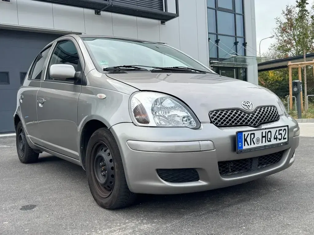 Gebraucht Toyota Yaris Sol 87 PS (63 kW) 2005 Grau Limousine