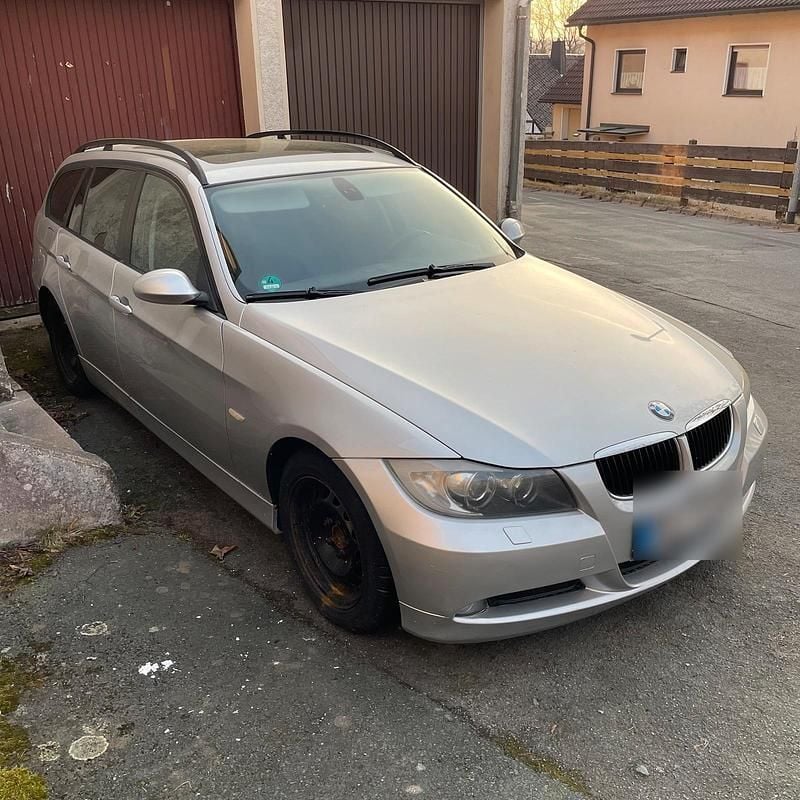 Gebraucht BMW 320 163 PS (119 kW) 2007 Silber Kombi