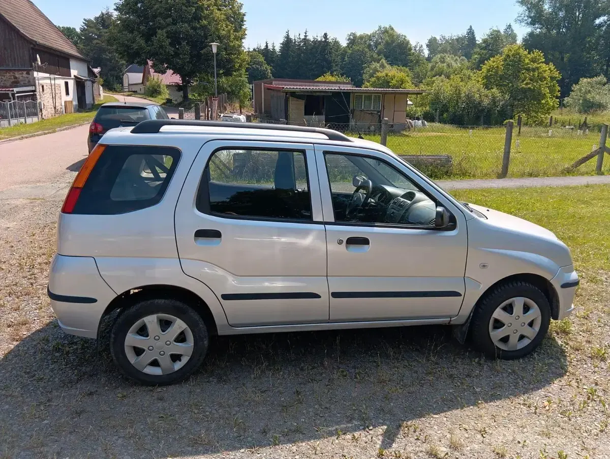 Gebraucht Subaru Justy 94 PS (69 kW) 2005 Grau Kleinwagen