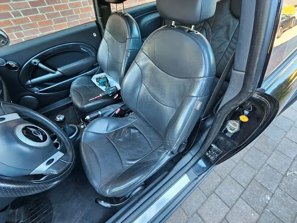 Gebraucht Mini Cooper 116 PS (85 kW) 2004 Schwarz Kleinwagen