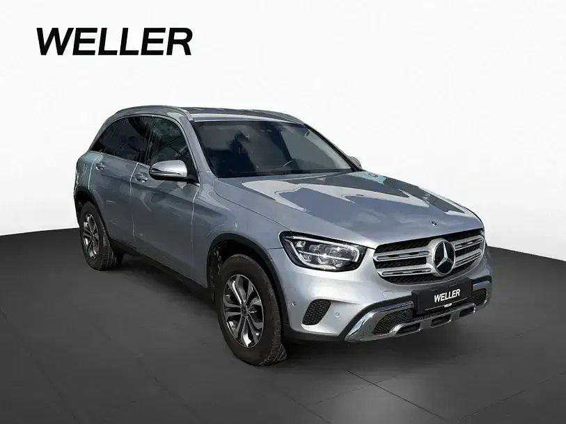 Gebraucht Mercedes GLC220 194 PS (142 kW) 2022 Silber SUV