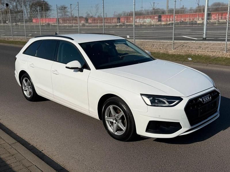 Gebraucht Audi A4 Basis 163 PS (119 kW) 2021 Weiß Kombi