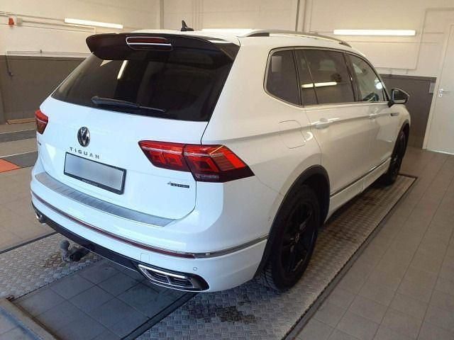 Gebraucht VW Tiguan Allspace R-line 150 PS (110 kW) 2023 Pure white SUV
