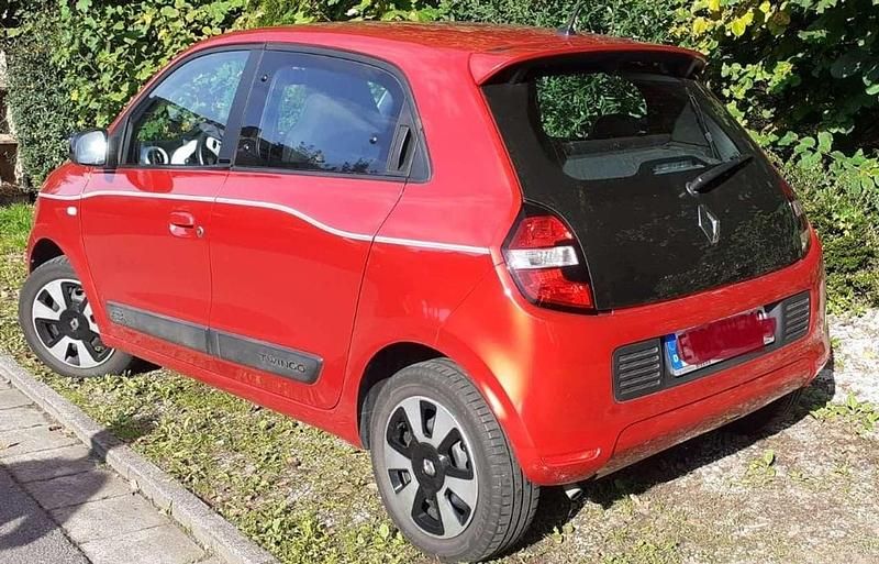 Rot Gebraucht 2017 Renault Twingo LIMITED Kleinwagen | 7.900 € (Guter Preis) - Bild 1/4