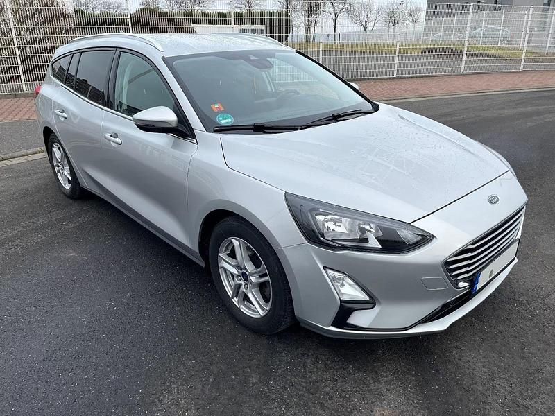 Gebraucht Ford Focus 120 PS (88 kW) 2019 Silber Kombi