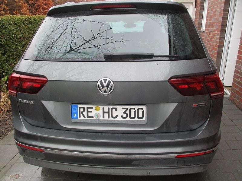Gebraucht VW Tiguan Highline 150 PS (110 kW) 2019 Grau SUV