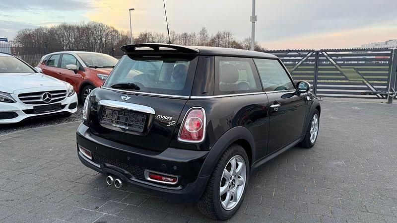 Gebraucht Mini Cooper SD 143 PS (105 kW) 2011 Schwarz Kleinwagen