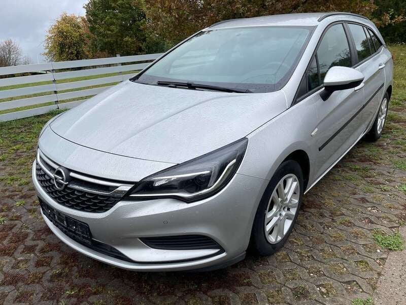 Argon silber/ice silver Gebraucht 2019 Opel Astra Edition Kombi | 11.790 € (Fairer Preis) - Bild 1/4