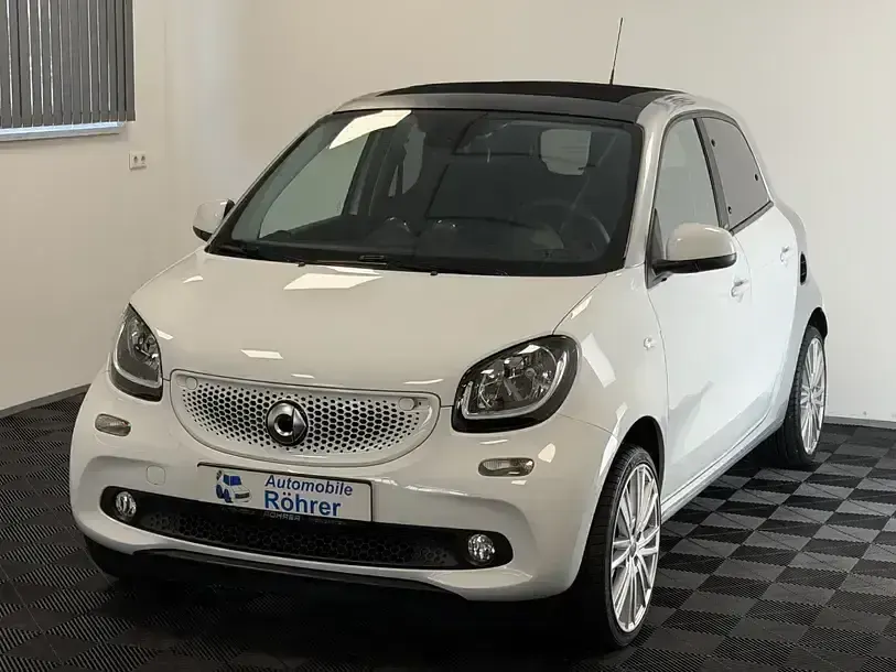 Używany Smart ForFour 90 KM (66 kW) 2018 Biały Hatchback