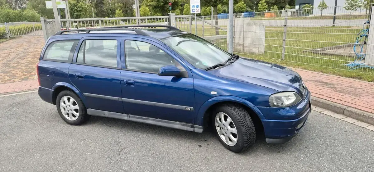 Gebraucht Opel Astra 103 PS (75 kW) 2004 Blau Kombi