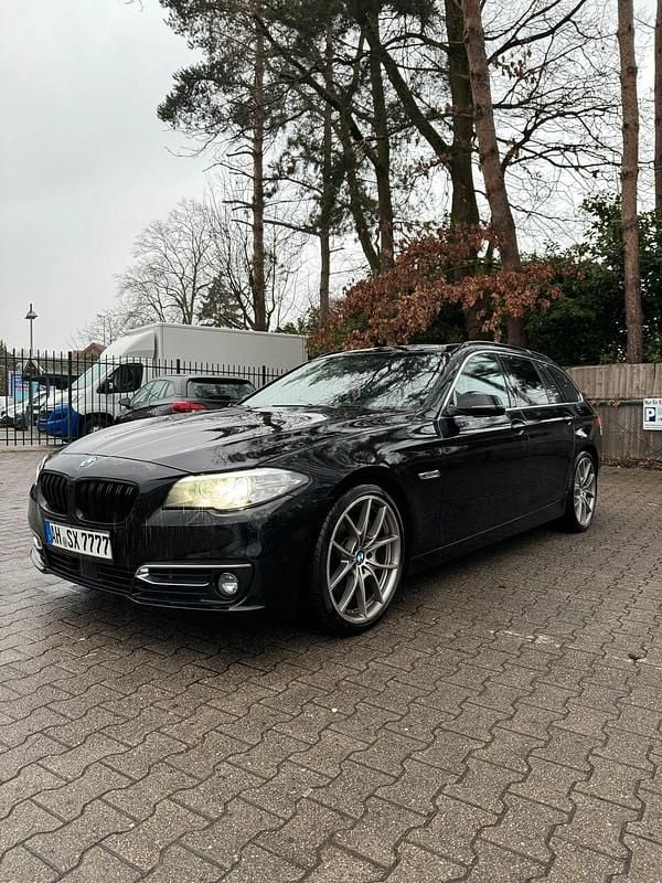 Schwarz Gebraucht 2015 BMW 530 Comfort Edition Kombi | 14.500 € (Etwas zu teuer) - Bild 1/4