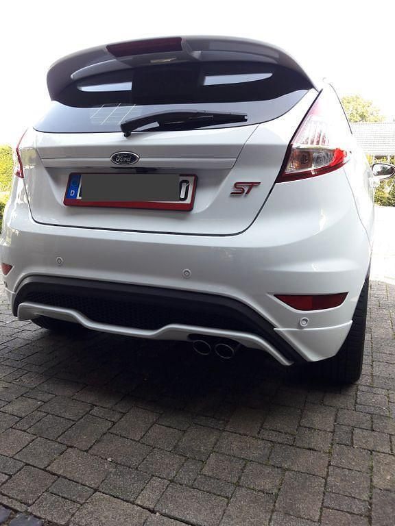 Weiß Gebraucht 2016 Ford Fiesta Sport Kleinwagen | 10.000 € (Fairer Preis) - Bild 1/4