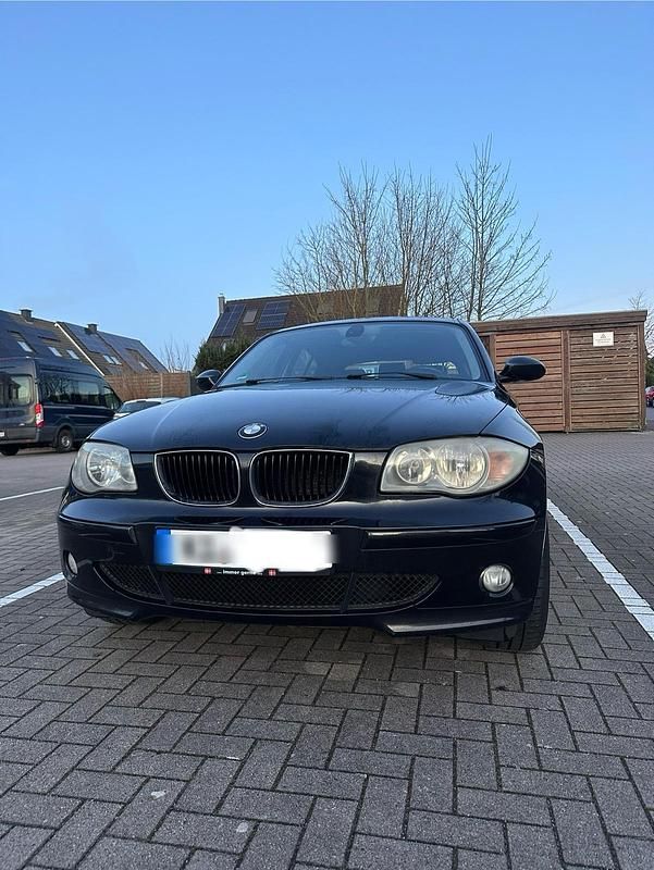 Schwarz Gebraucht 2006 BMW 120 Kleinwagen | 2.800 € (Fairer Preis) - Bild 1/4