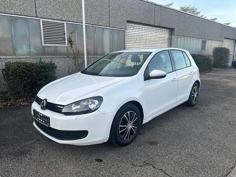 Weiß Gebraucht 2009 VW Golf VI Trendline Kleinwagen | 3.950 € (Fairer Preis) - Bild 1/4