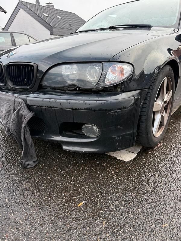 Gebraucht BMW 320 170 PS (125 kW) 2003 Schwarz Limousine