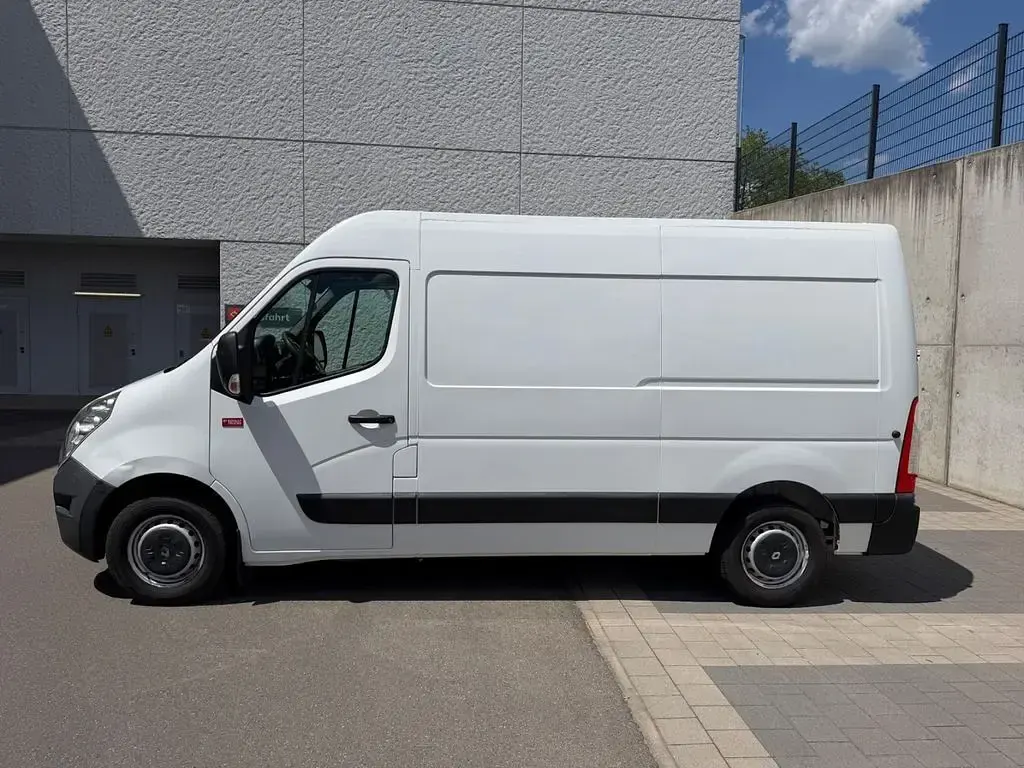 Gebraucht Renault Master 170 PS (125 kW) 2019 Weiß Van / Kleinbus