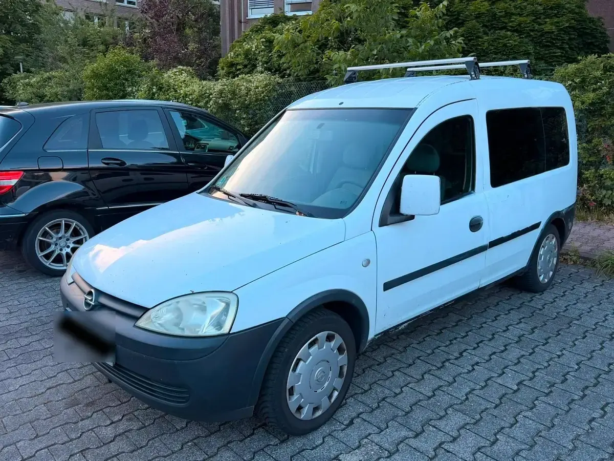 Gebraucht Opel Combo 89 PS (65 kW) 2008 Weiß Van / Kleinbus
