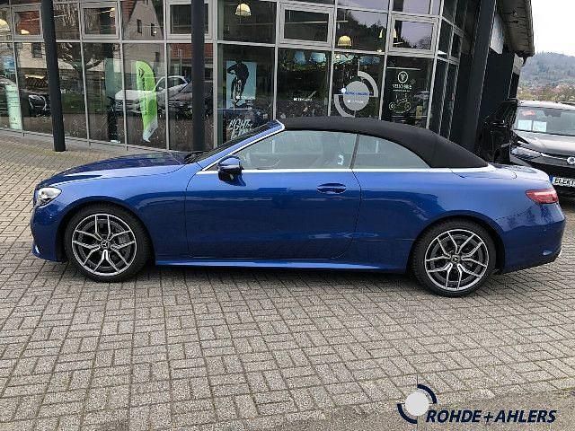 Gebraucht Mercedes E220 AMG line 194 PS (142 kW) 2022 Spektralblau Cabrio