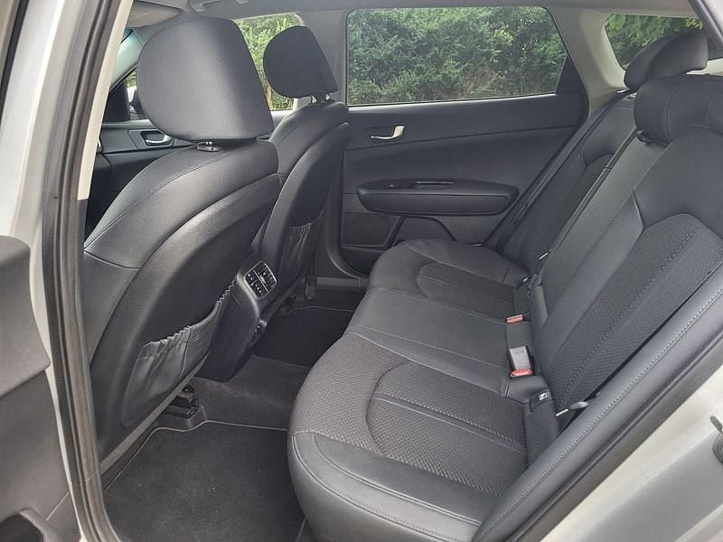 Gebraucht Kia Optima 141 PS (103 kW) 2018 Silber Kombi