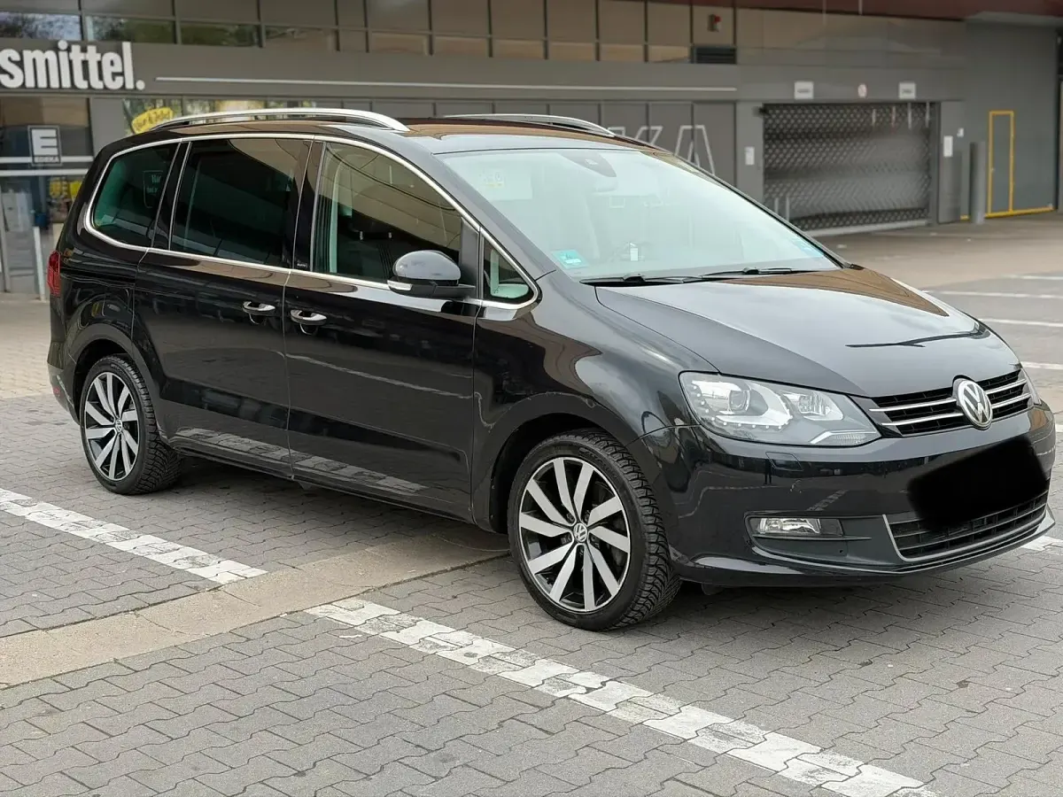 Gebraucht VW Sharan 150 PS (110 kW) 2016 Schwarz Van / Kleinbus