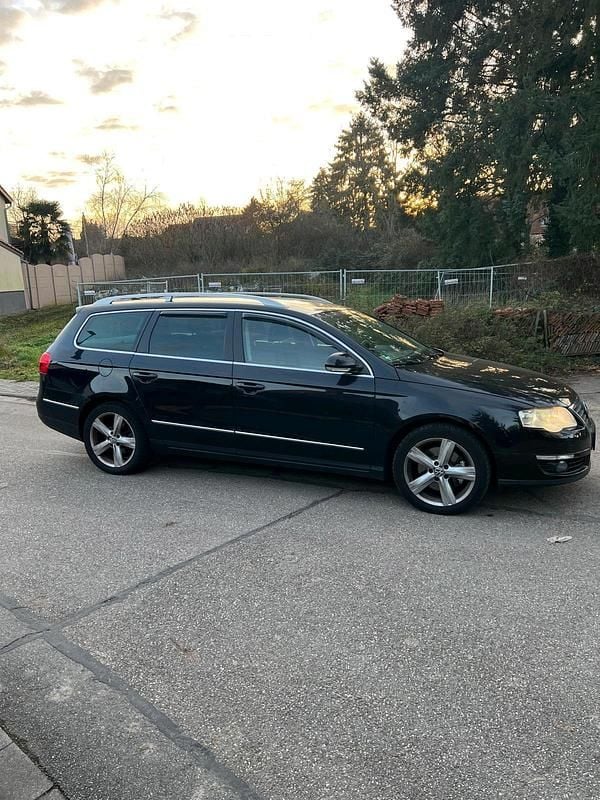 Schwarz Gebraucht 2009 VW Passat Kombi | 5.200 € (Etwas zu teuer) - Bild 1/4