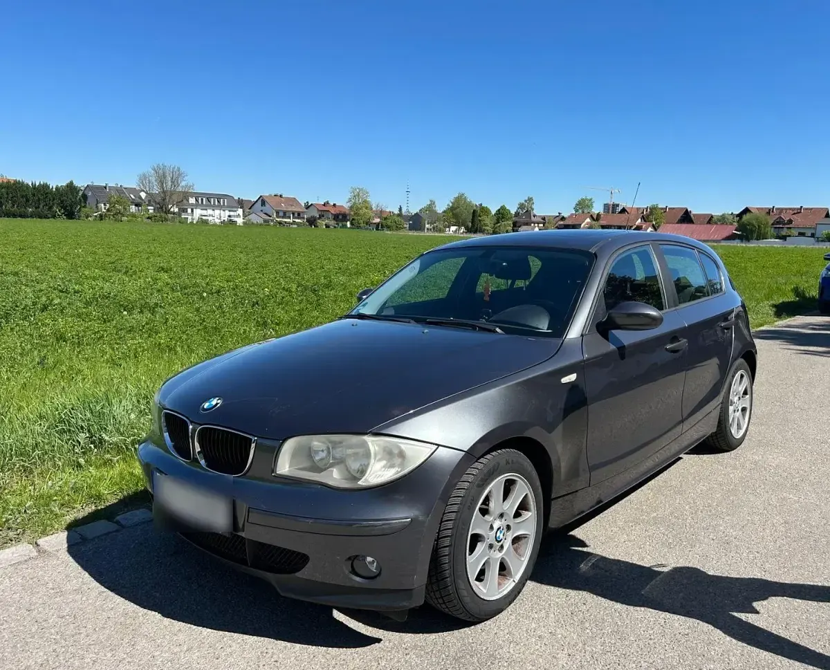 Używany BMW 118 129 KM (94 kW) 2006 Szary Hatchback