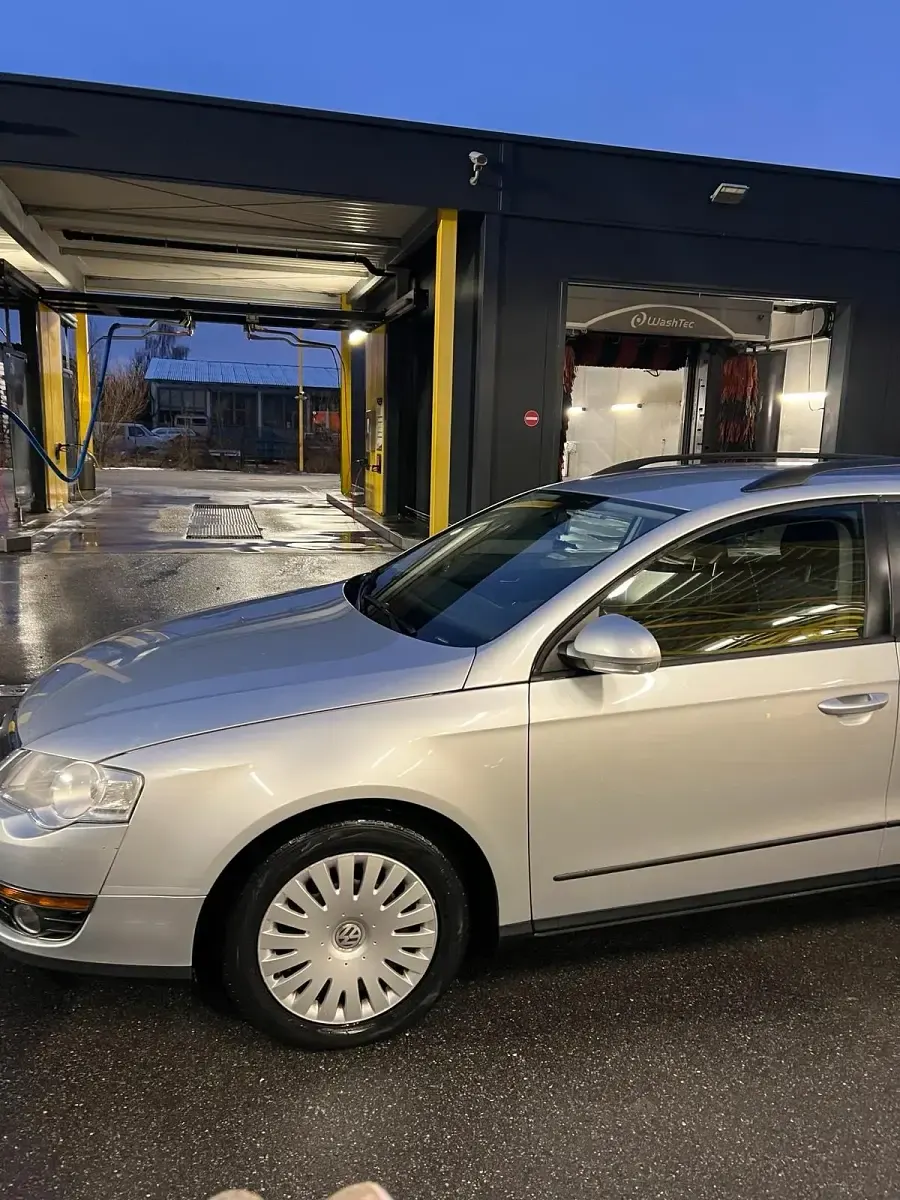 Gebraucht VW Passat 2010 Silber Limousine