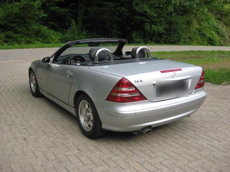 Second-hand Mercedes 200 2001 Argintiu Cabrio
