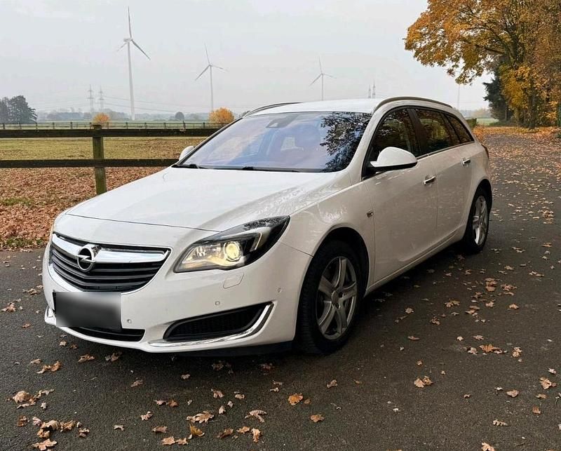Weiß Gebraucht 2016 Opel Insignia Kombi | 5.699 € (Superpreis) - Bild 1/4