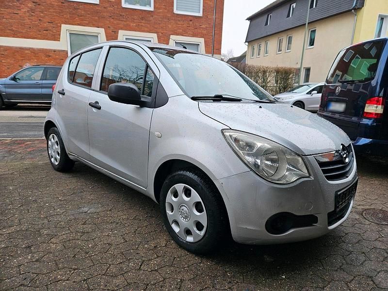Gebraucht Opel Agila 65 PS (47 kW) 2009 Silber Kleinwagen